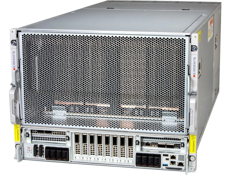 Supermicro SYS-822GS-NBRT — Front view